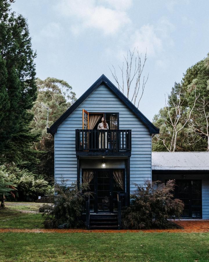 The Quarters Hotel Strahan Exterior photo